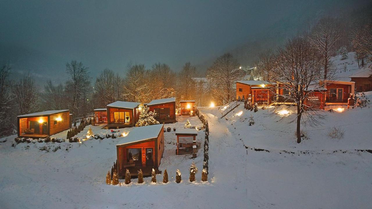 La Kuburi Hotel Slănic-Moldova Buitenkant foto